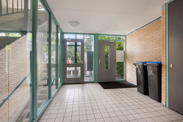 Foto 22 van Aartsbisschop Romerostraat 632