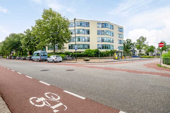 Foto 26 van Aartsbisschop Romerostraat 632