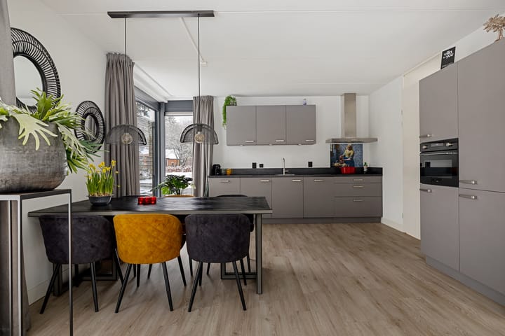 Photo 6 of Amersfoortsestraat 126-B04