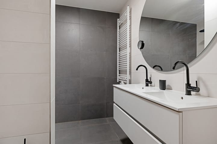 Photo 18 of Amersfoortsestraat 126-B04