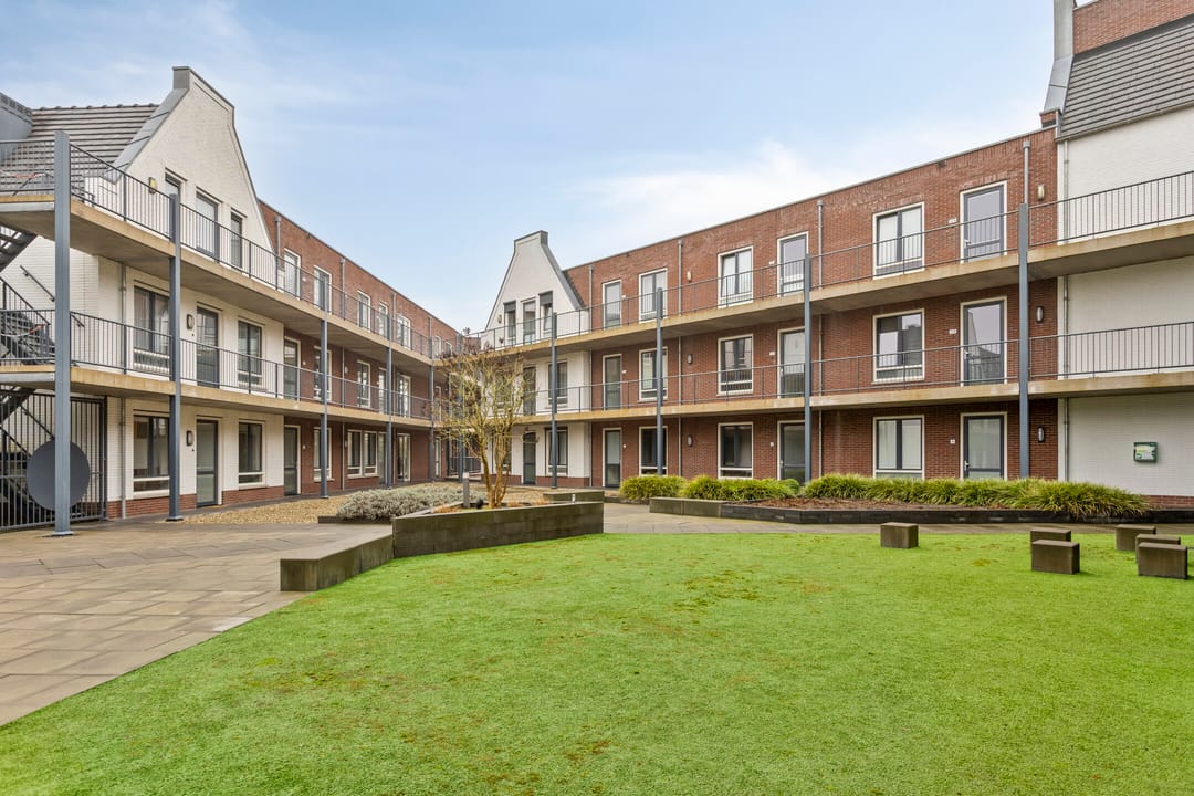 Foto 2 van Ds. Van de Woestijnehof 22