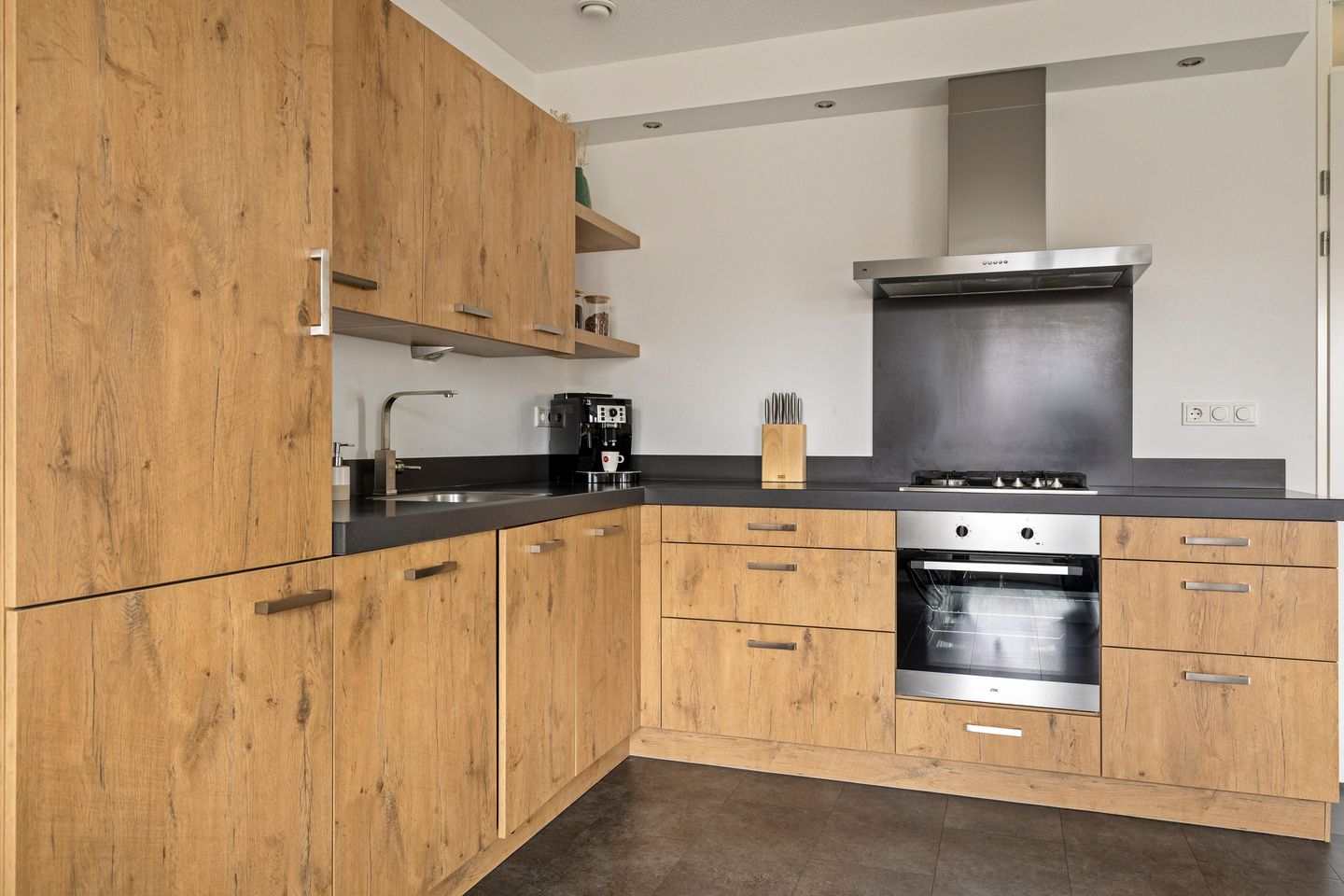 Foto 10 van Ds. Van de Woestijnehof 22