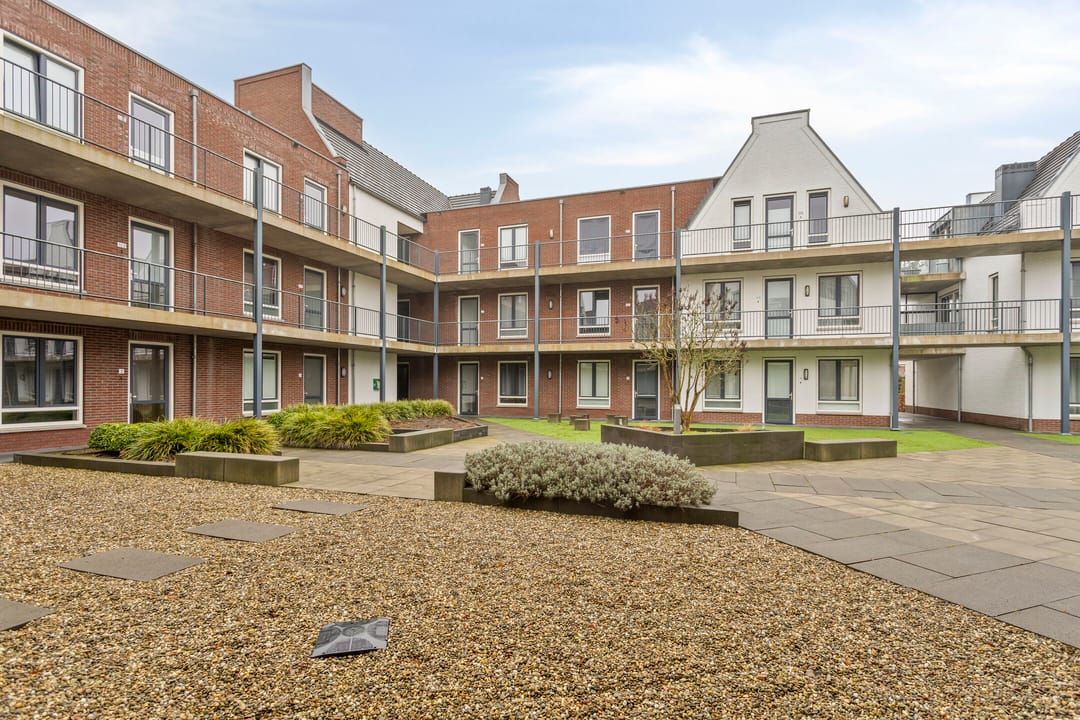 Foto 23 van Ds. Van de Woestijnehof 22