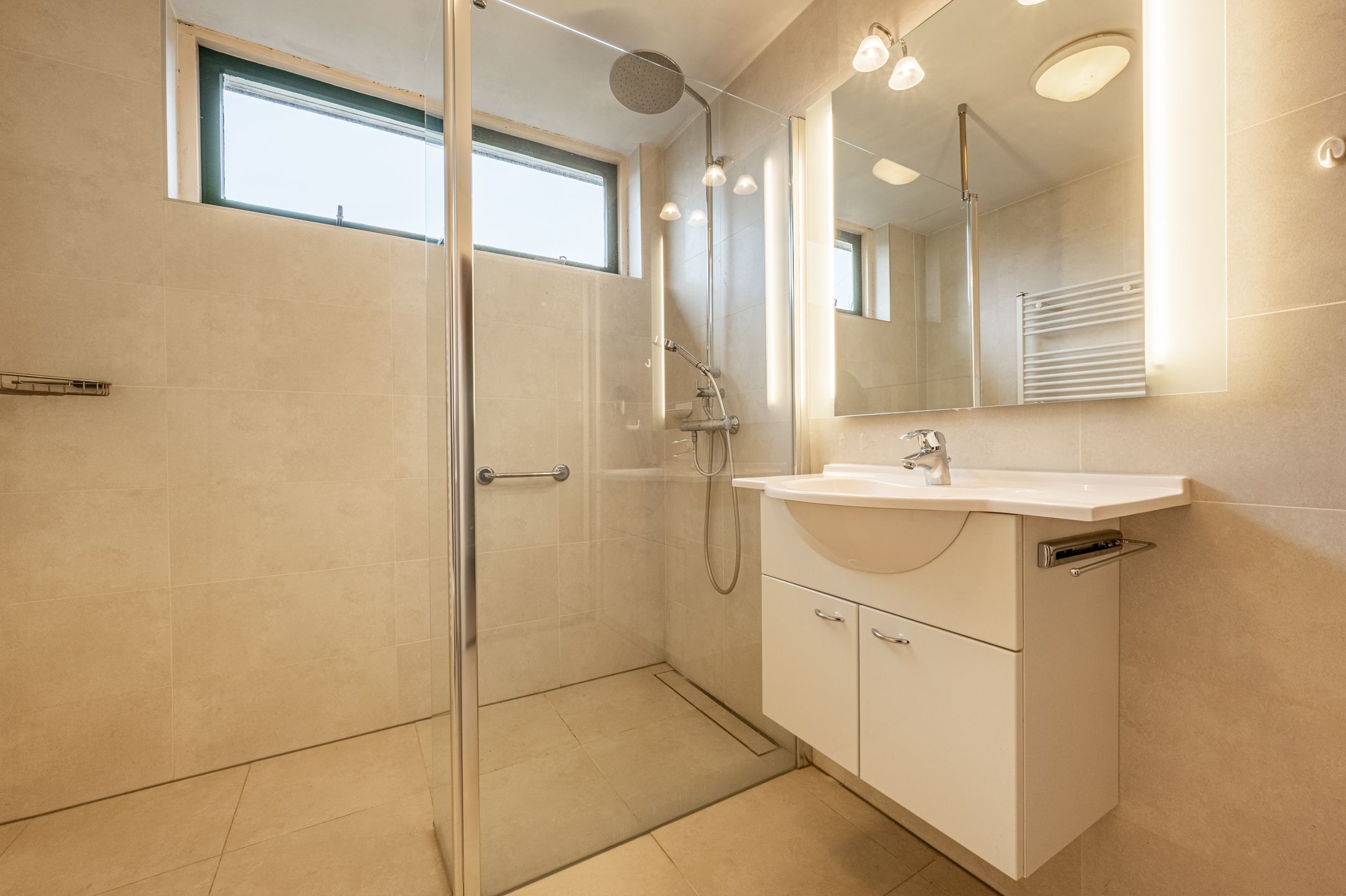 Foto 21 van van Ostadestraat 15