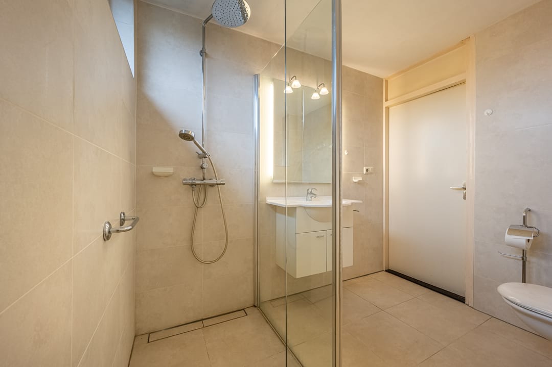 Foto 22 van van Ostadestraat 15