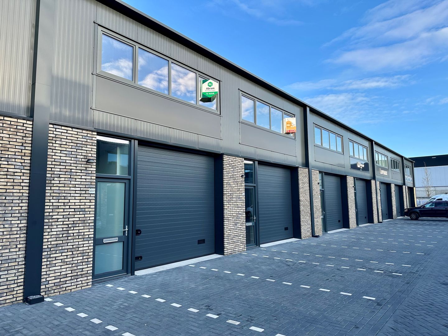 View photo 2 of Dirk Verheulweg 2-D7