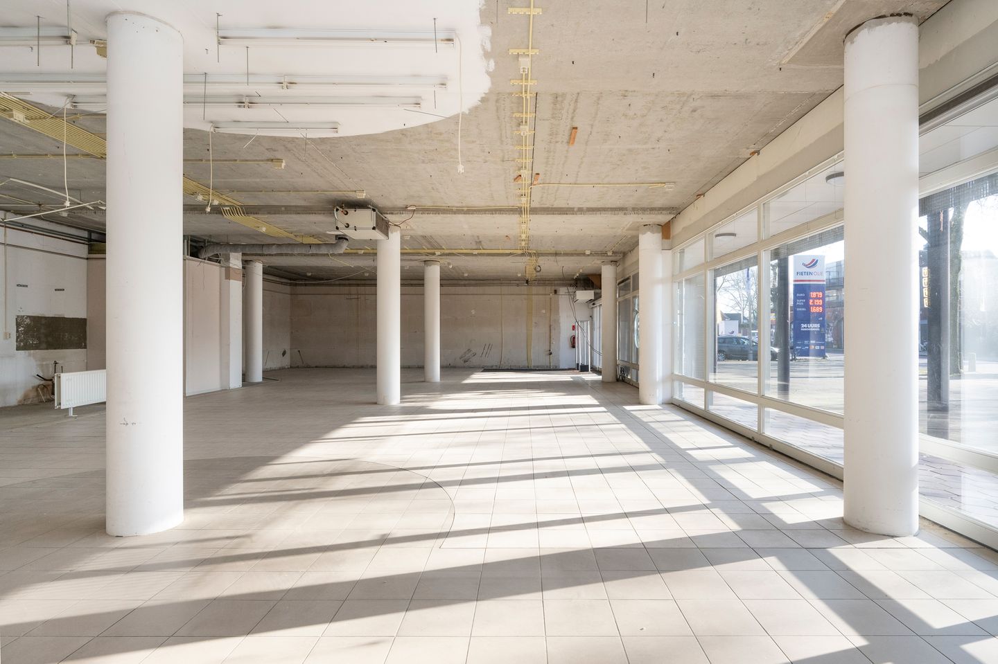 Bekijk foto 3 van Loenenseweg 6