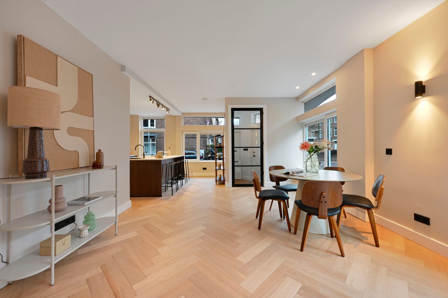 Foto 10 van van Egmondestraat 9