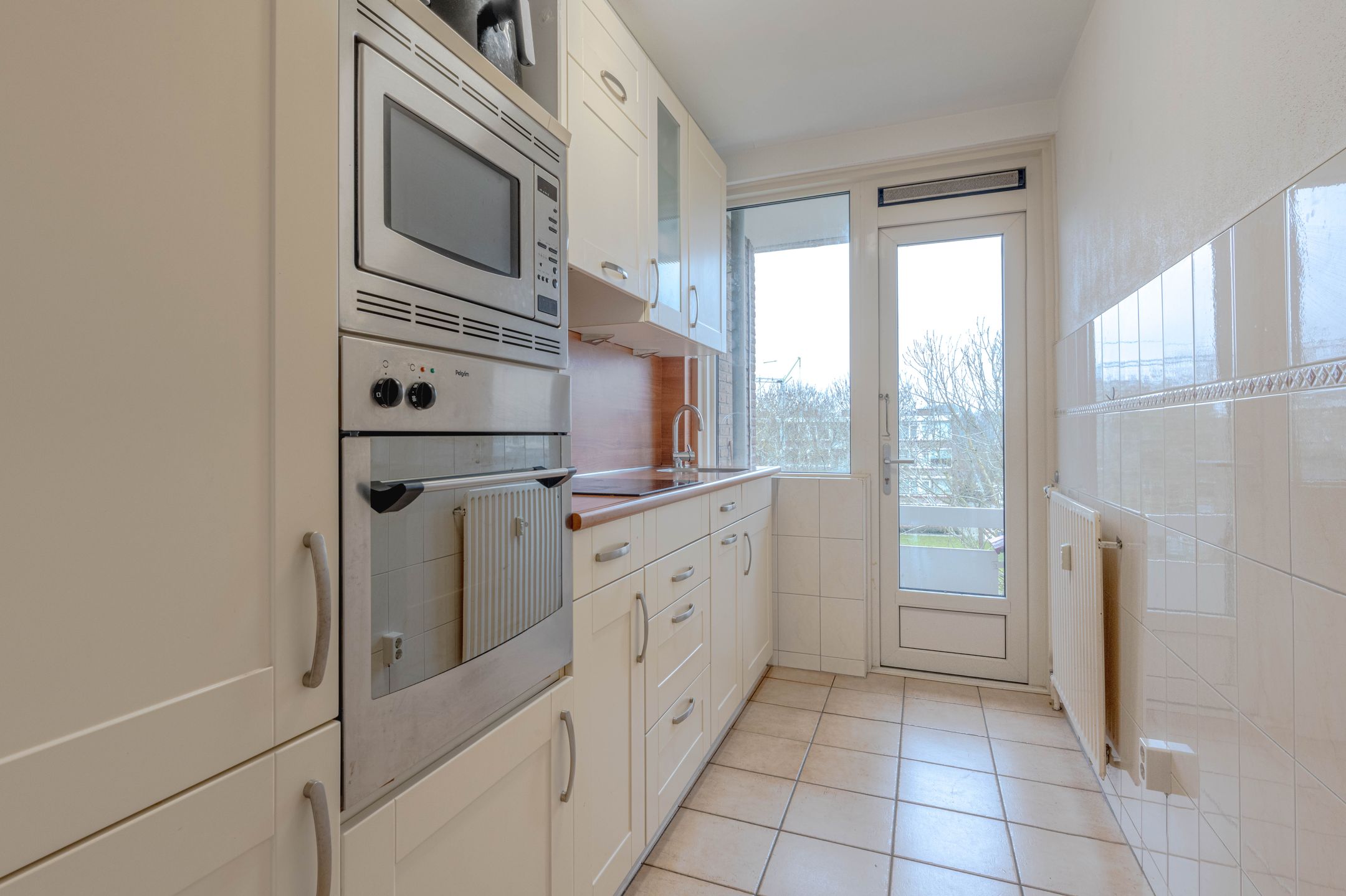 Foto 15 van Stuart Millpad 77