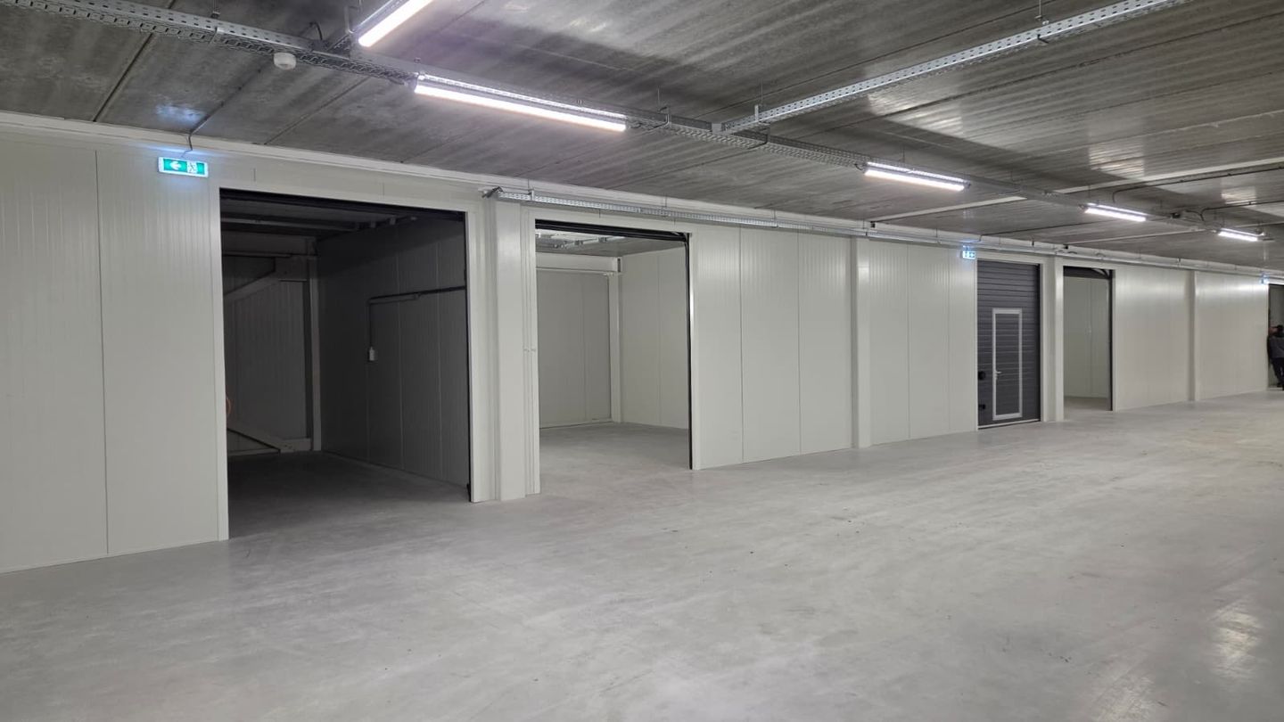 Bekijk foto 4 van Steur 48