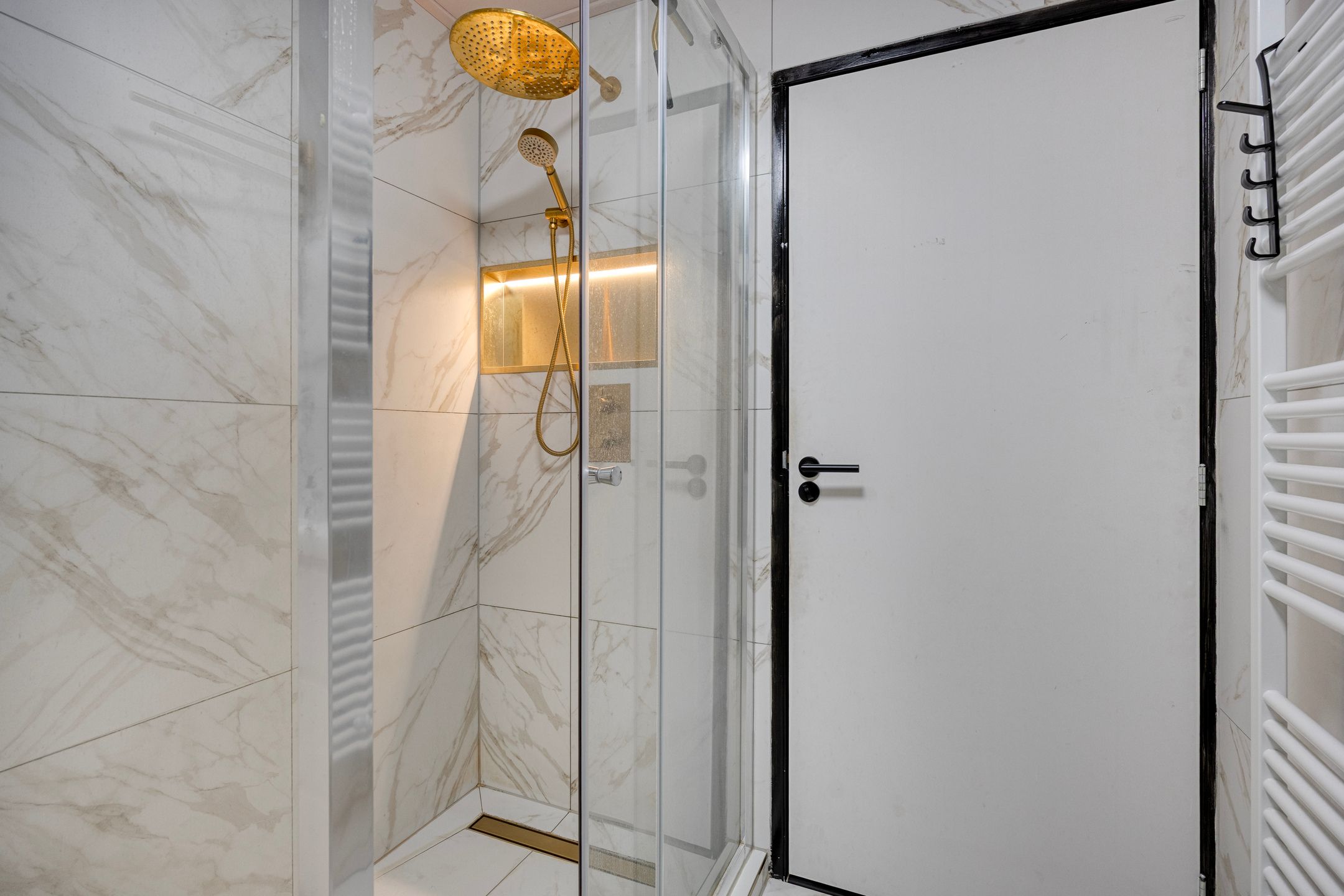 Photo 21 of Kaaistraat 87