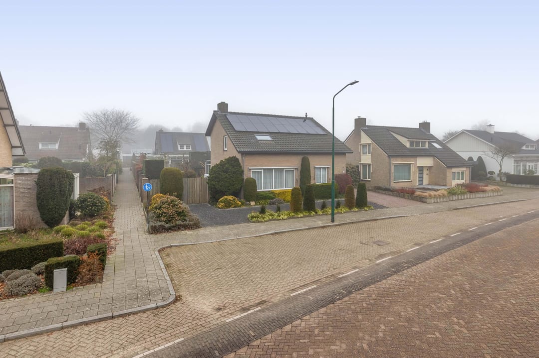Photo 38 of Schadewijkstraat 28