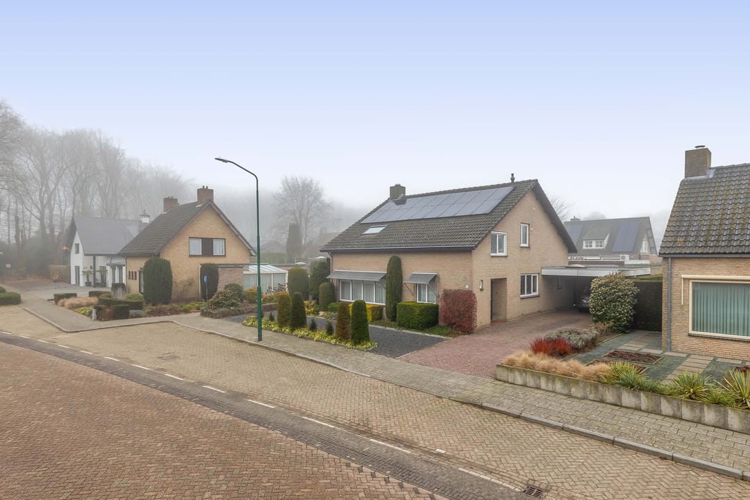 Photo 41 of Schadewijkstraat 28