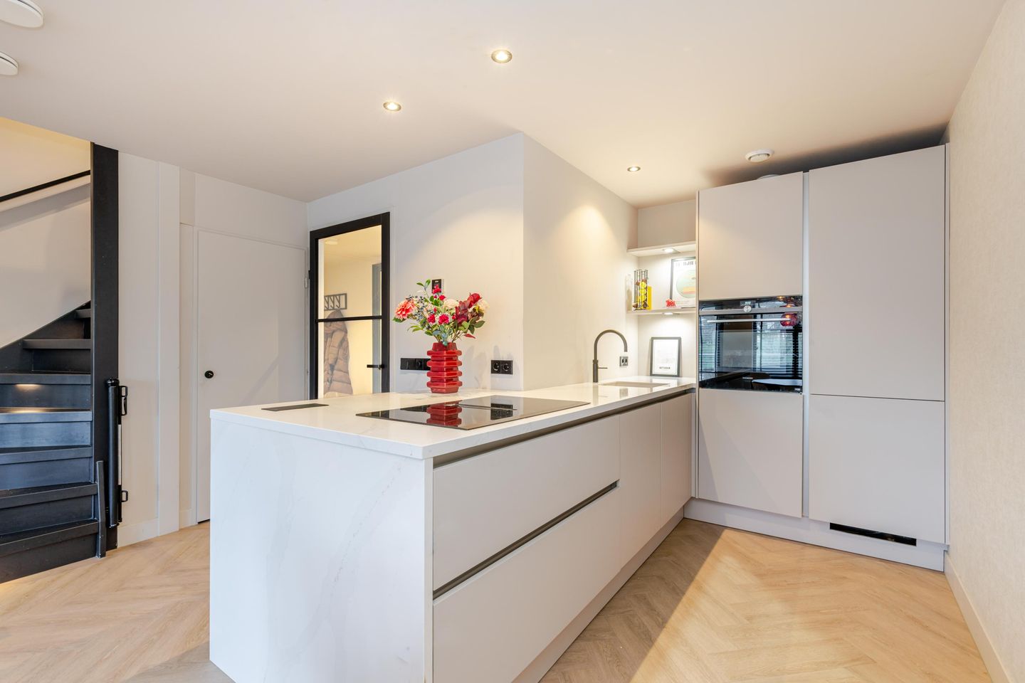 Foto 14 van Mattenbiesstraat 50