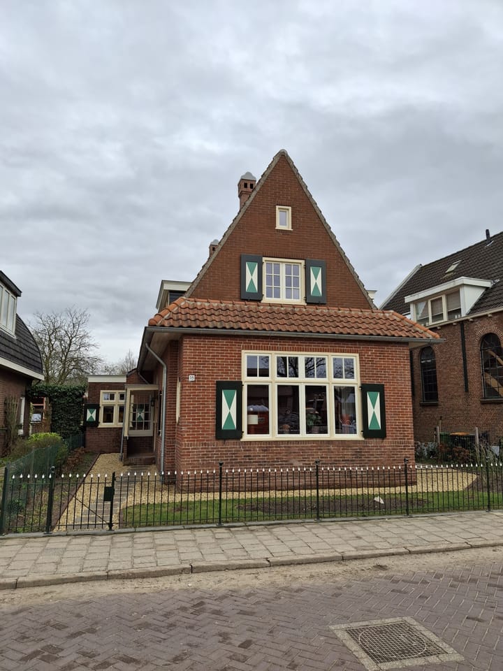 Photo 2 of Huttenwal 18