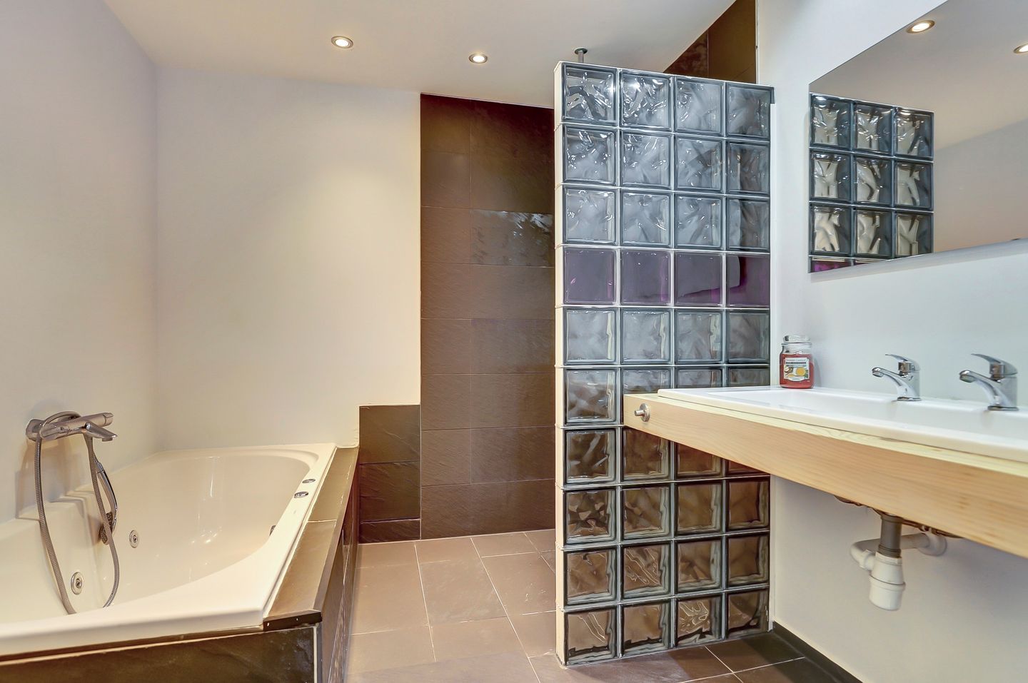 Foto 29 van Van Suchtelen van de Haarestraat 28-L