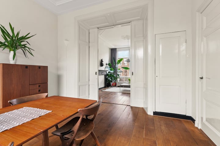 Photo 13 of van Oldenbarneveltstraat 15