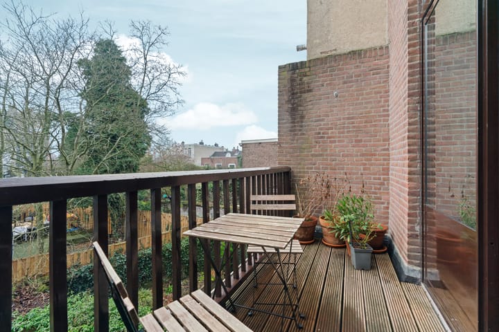 Photo 16 of van Oldenbarneveltstraat 15