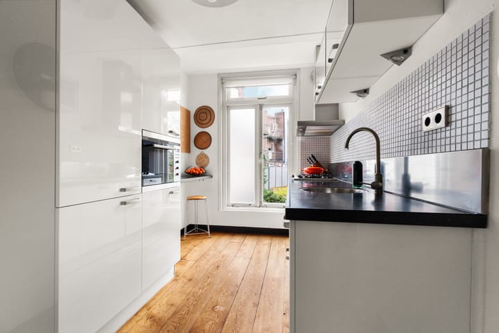 Photo 20 of van Oldenbarneveltstraat 15