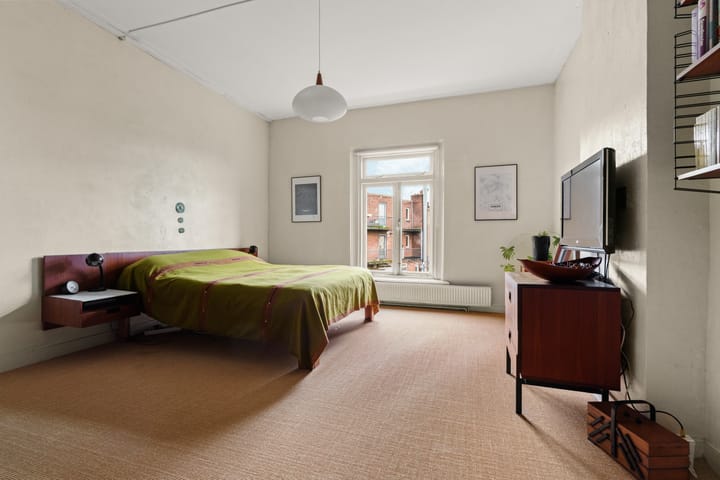 Photo 26 of van Oldenbarneveltstraat 15