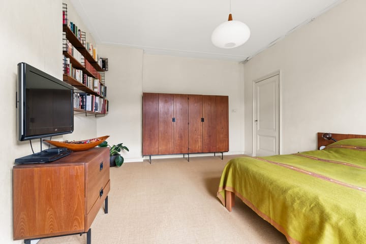 Photo 28 of van Oldenbarneveltstraat 15