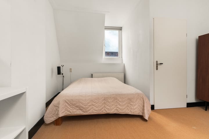 Photo 30 of van Oldenbarneveltstraat 15