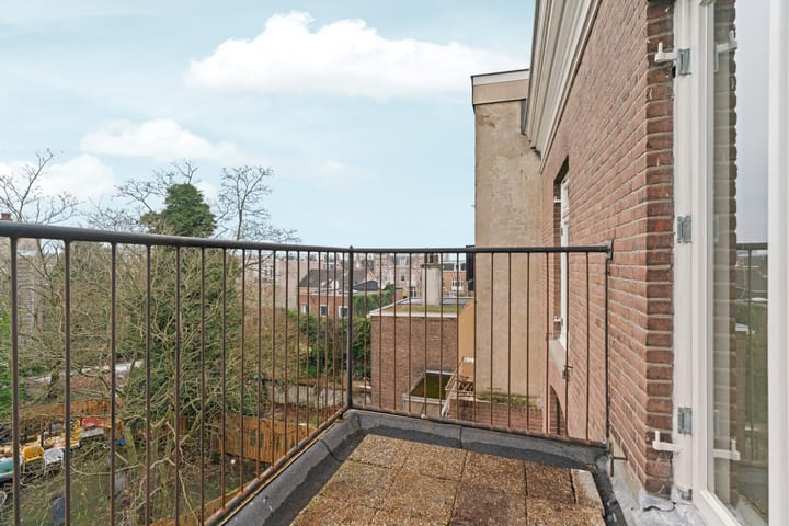 Photo 34 of van Oldenbarneveltstraat 15