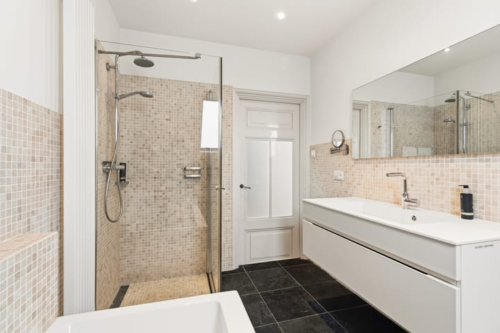 Photo 38 of van Oldenbarneveltstraat 15