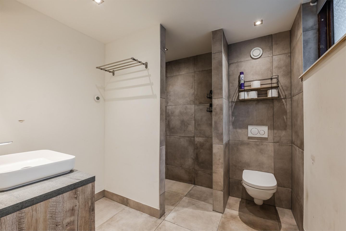 Photo 20 of H.J. Kniggestraat 43