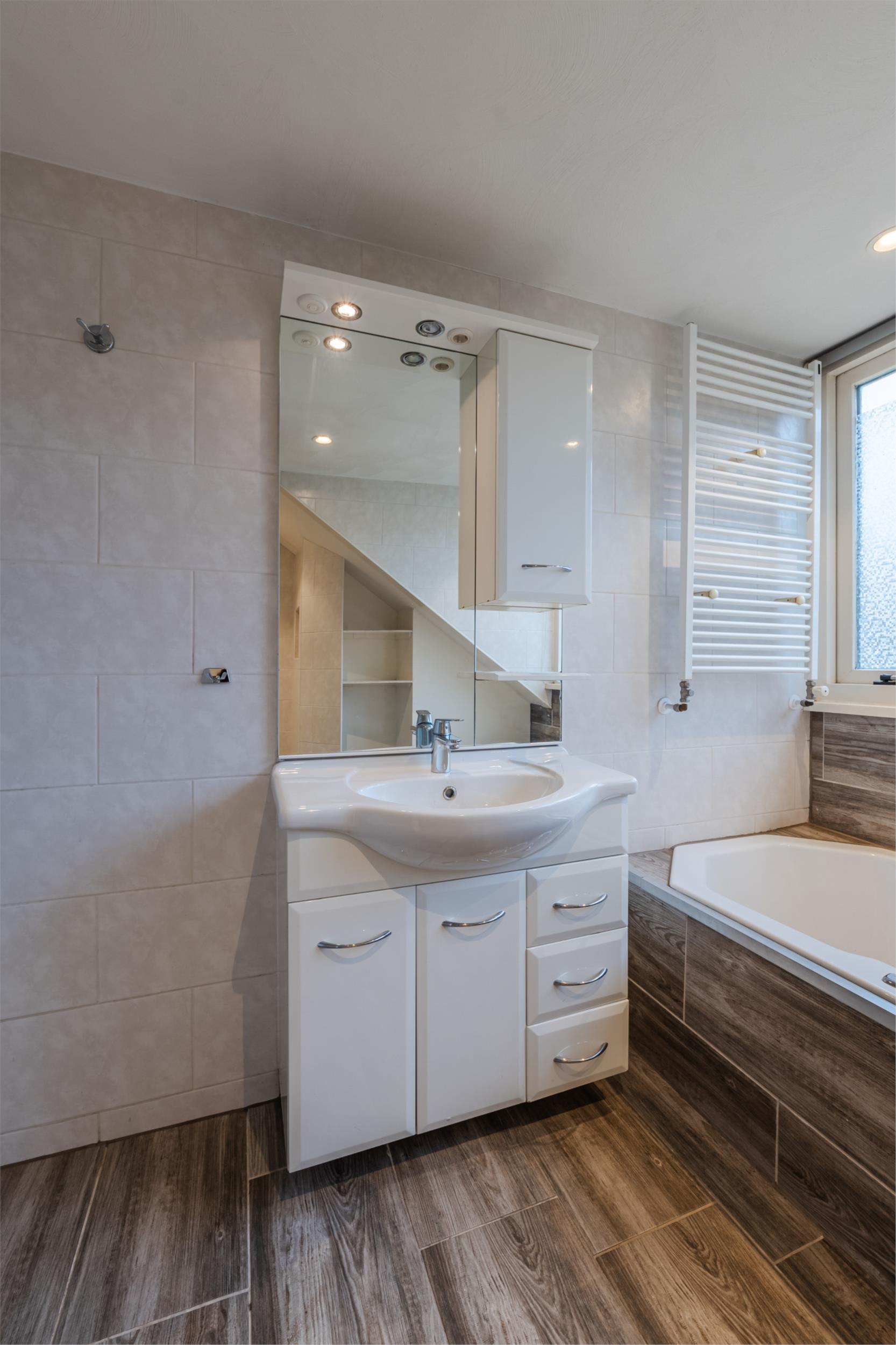 Photo 42 of H.J. Kniggestraat 43