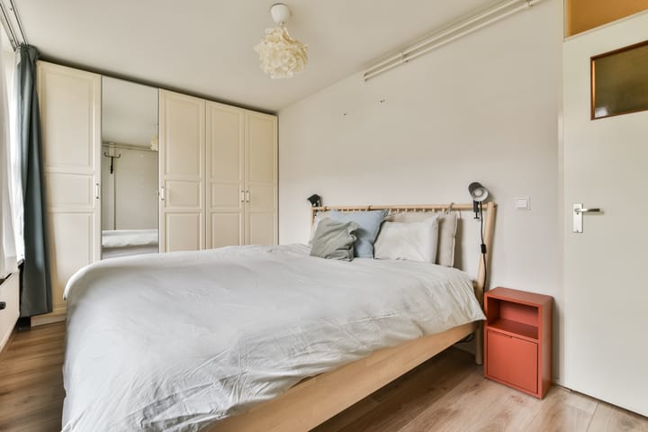 Photo 8 of Vincent van Goghstraat 147