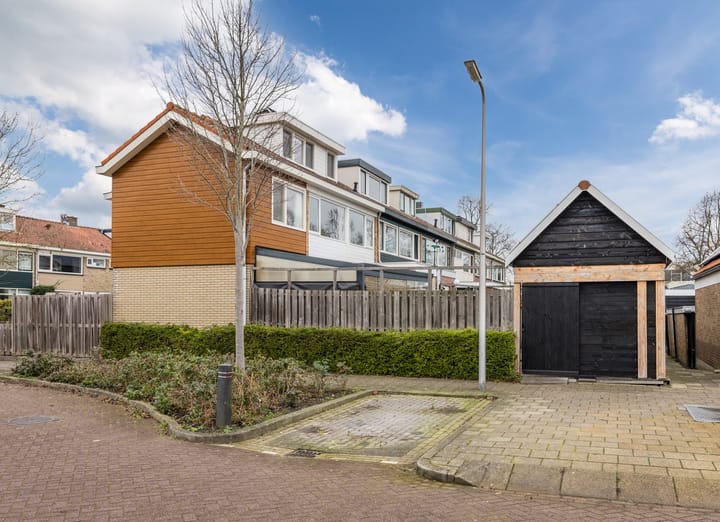 Photo 6 of Gravenstein 24