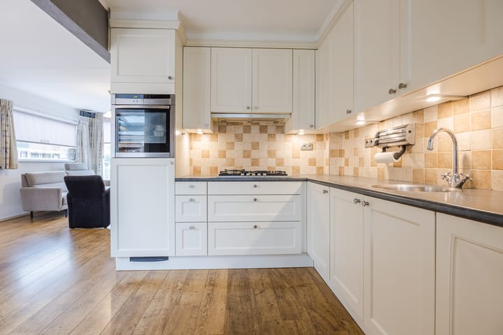 Photo 17 of Gravenstein 24