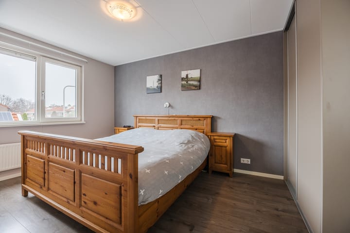 Photo 22 of Gravenstein 24