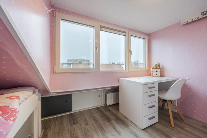 Photo 34 of Gravenstein 24