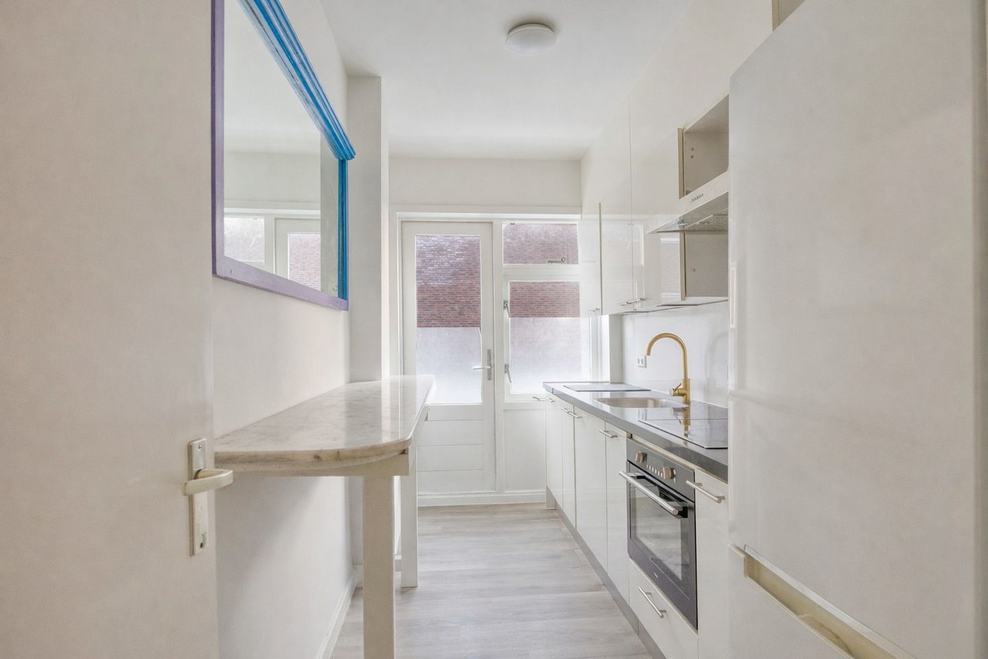 Photo 14 of Witte de Withstraat 4