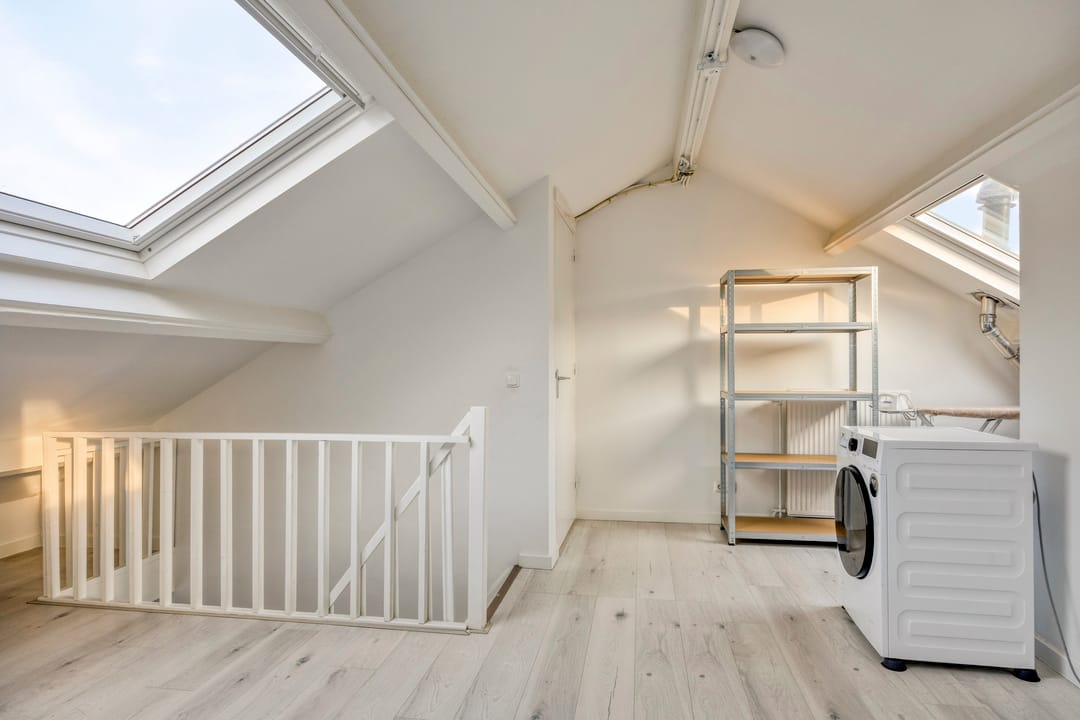 Photo 26 of Witte de Withstraat 4