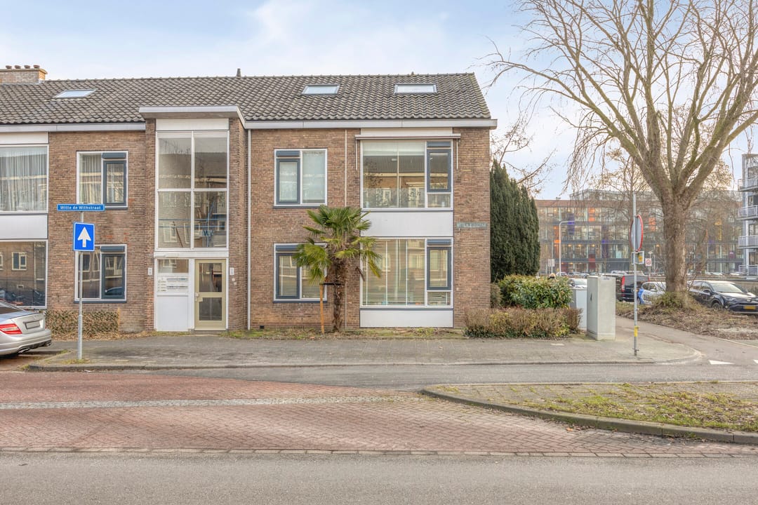 Photo 31 of Witte de Withstraat 4