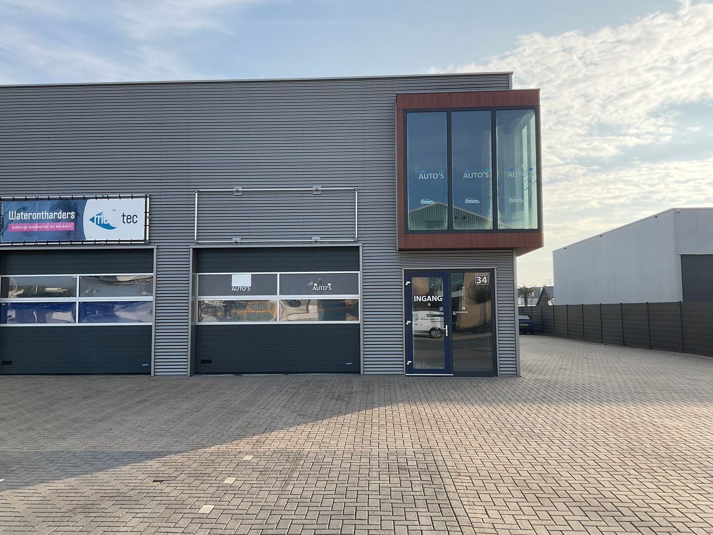 View photo 2 of Het Helmhout 34-1