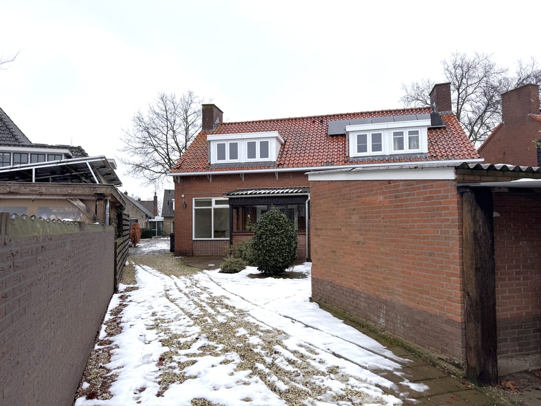 Photo 16 of Nieuw-Loosdrechtsedijk 121-E