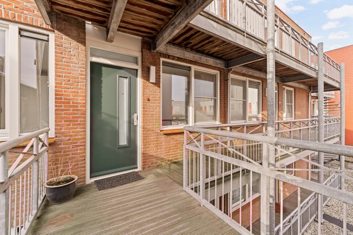 Photo 8 of Hoofdstraat 250-A