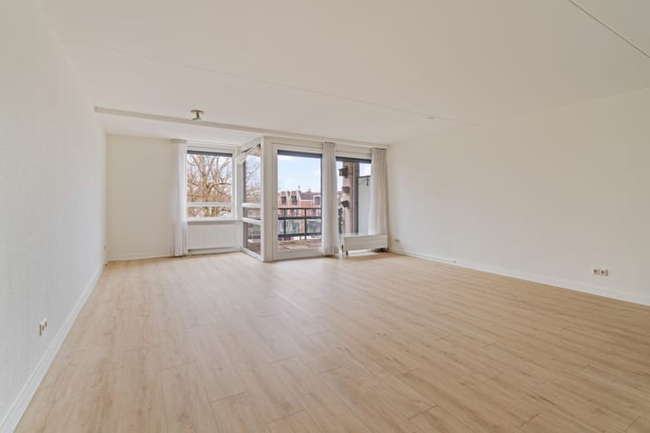 Photo 11 of Hoofdstraat 250-A