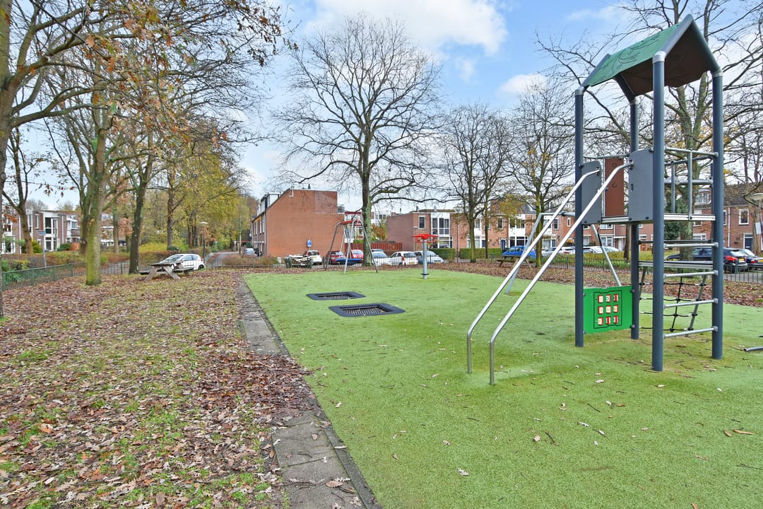 Foto 43 van B. Thoenplantsoen 1