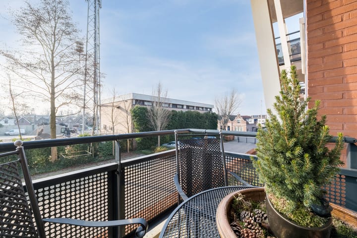 Photo 8 of Weerddwarsstraat 48