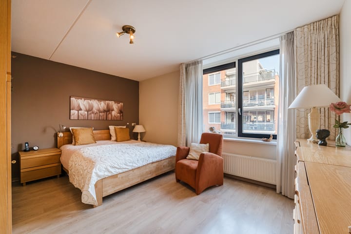 Photo 13 of Weerddwarsstraat 48