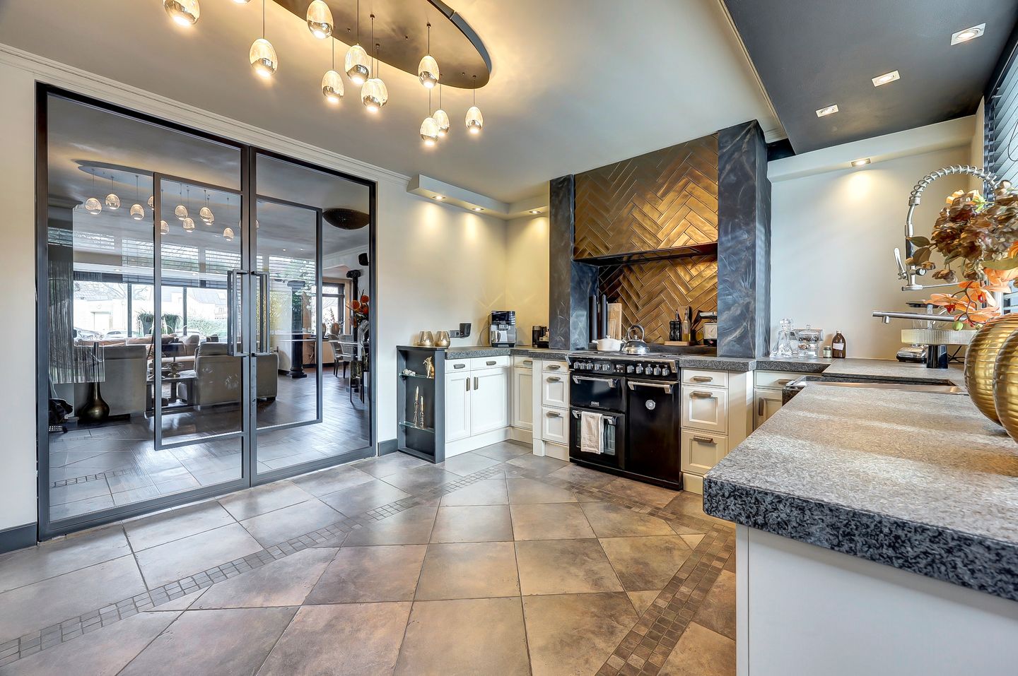 Foto 14 van Veenhuisweg 30