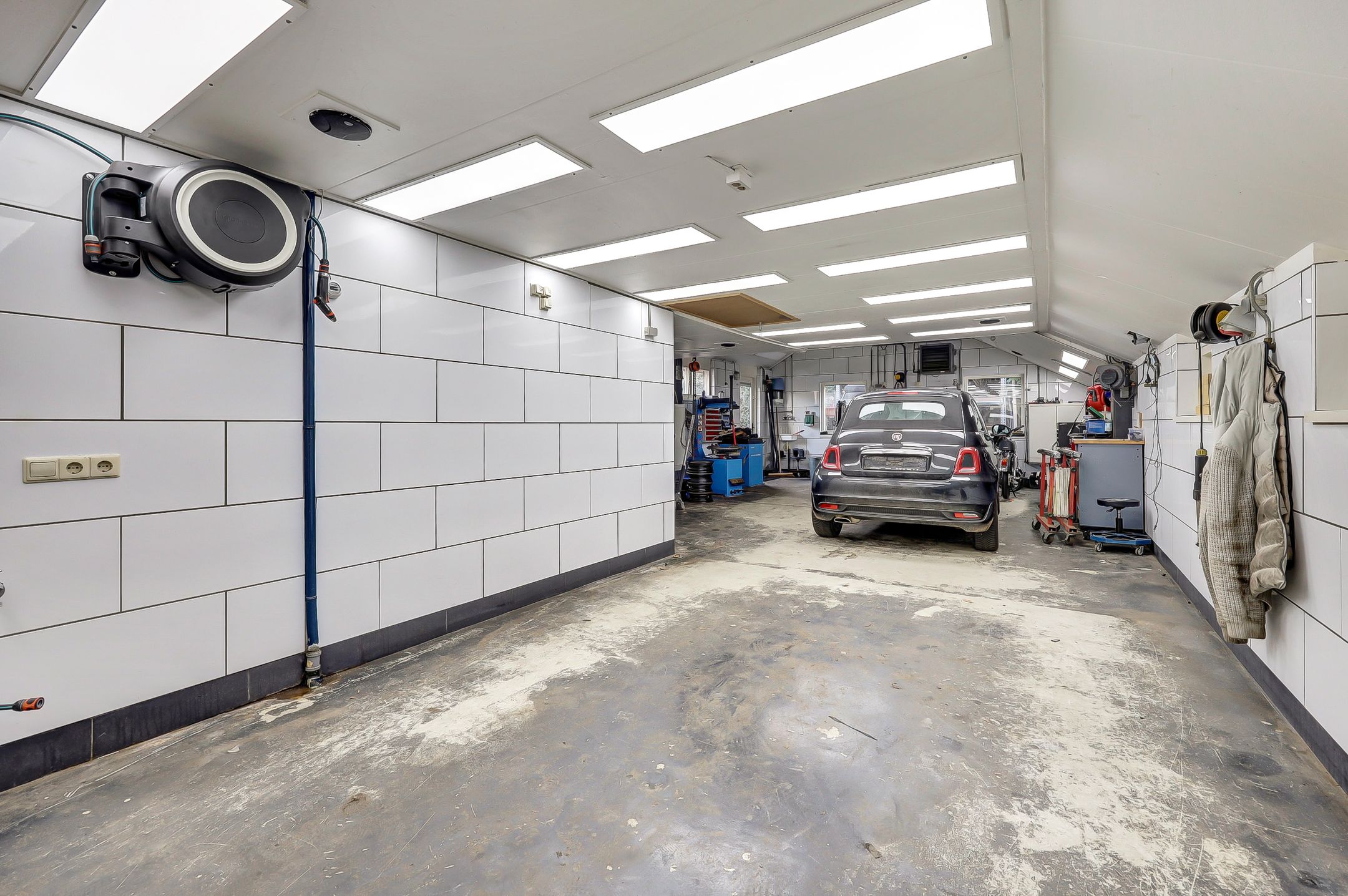 Foto 30 van Veenhuisweg 30