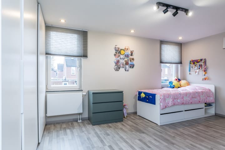 Photo 36 of Ringovenstraat 20