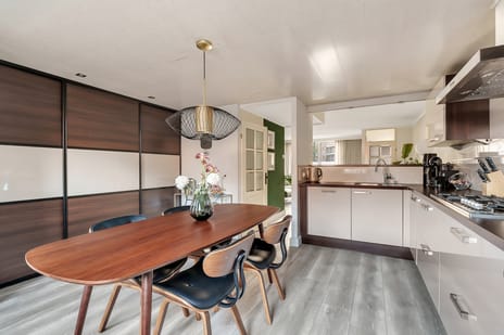 Laurier 11 tertiary image