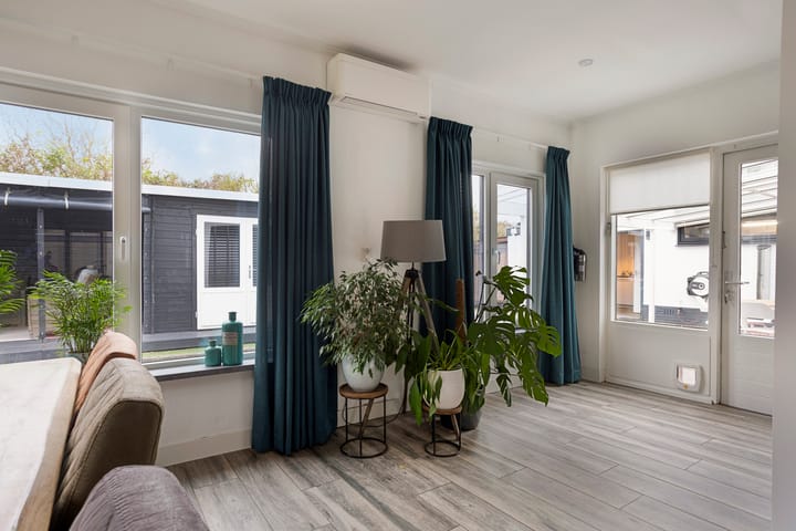 Photo 12 of Pieter Corneliszoon Hooftlaan 20